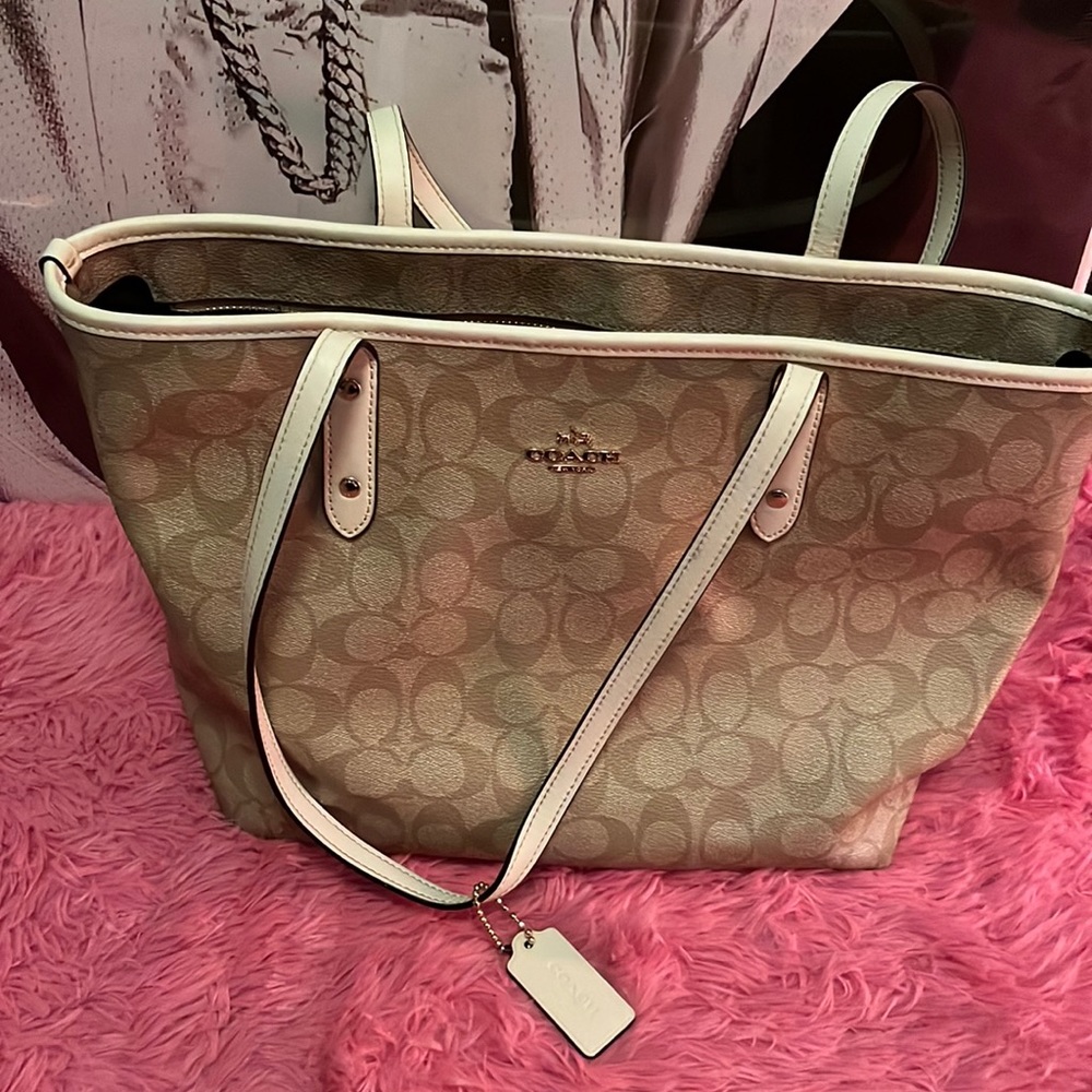 Coach shoulder bag